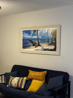 Modern Pool Latte Bar Walk to Beach - 5