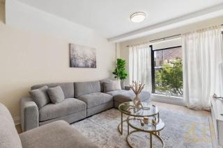 Chic 3BR 2BA West Village Apt with Private Oasis - New York - 5