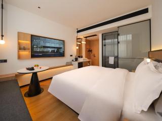 Clouds April Hotel, Dianchi South Asia Style First City Branch - 8