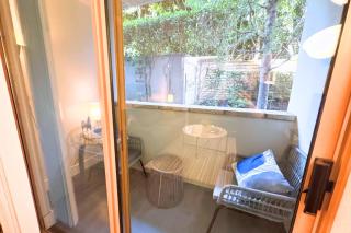 Super Quiet Apartment In Full Service Bldg near UCLA - 7