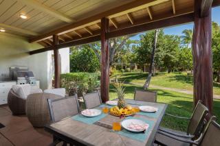 PiH: Marys Paradise BikesBeach Toys Private Beach Club - 9