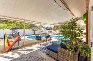 The Flamingo*4bed*pool*jacuzzi*foosball - 9