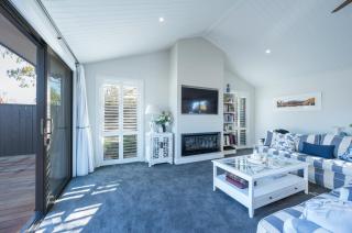 Relax By The Pool! - 4