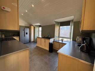 Hillside Residence - 10 guests 7 beds 15' centre - 9