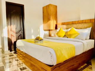 Hotel Vallabh at Pichola Lake Nathi Ghat Brahmpole Udaipur - 5