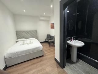 Mcdonalds House 10 Guests 10 Beds 15' Centre - 1