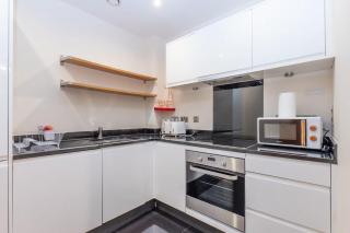 Pass the Keys Bright 2Bed 2Bath Flat - 2 mins to Tube & Parking - 6