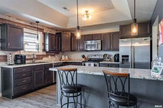 Spacious Home with Pool book your stay! - 8