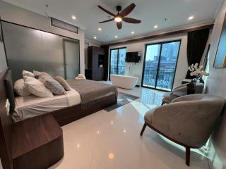 Diamond Light Hotel - 8