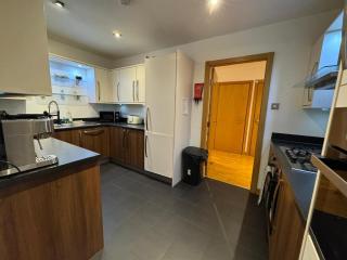 Weston's Penthouse sleep 10, 6 Beds Free Parking - 9