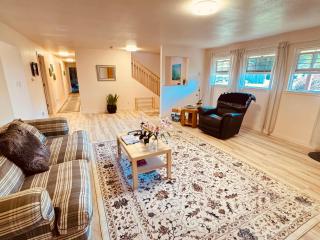 Spacious 4-Bedroom House Near Olympic NP & Hoh Rainforest - 3