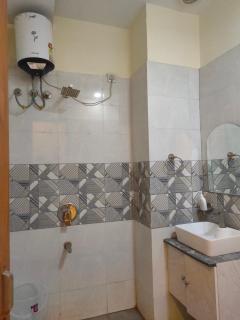 Love kush hospitalitie - 2