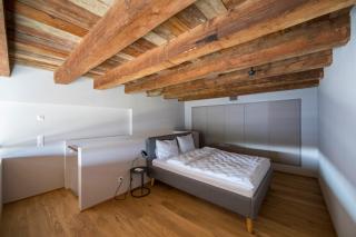 LAKE-APARTMENT's - 1