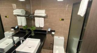 Movie Star Hotel - 3