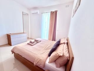 Modern Apartment In Centre Of Gzira - 3