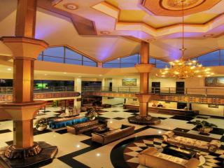 Yusro Hotel Restaurant & Convention - 0