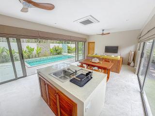 Villa Souimanga 2Bed Balinese style Garden & Pool - 5