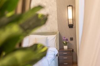 Luxury Condo 3 BR in Dubai Marina Sulafa 4004 - 1