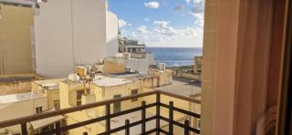 Spacious 3-Bedroom Apartment with Balconies-Central Sliema - 7