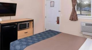 Econo Lodge Rochester I-90 & I-390 - 8