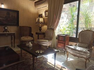 The Royal Apartment Rooms-Luxurious Rooms From JAD - 9
