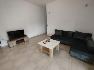 Kilkis Topfloor Apartment - 8