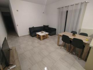 Kilkis Topfloor Apartment - 4