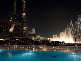 GRANDE SIGNATURE with a direct Burj Khalifa view and Private Fountain Show at high floor with DXB AIRPORT VIP Shuttle option for 6 guests - 4