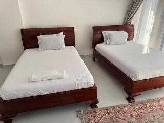 Nyali Beachfront 3BR with Pool, AC & WiFi - 5