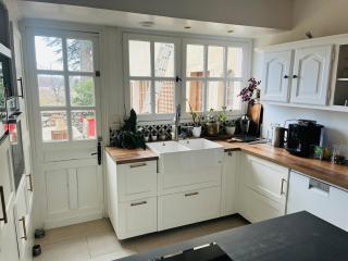 Maison 200m2 avec piscine à 15mn de Lyon Perrache en TER - 4