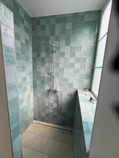 Maison 200m2 avec piscine à 15mn de Lyon Perrache en TER - 2