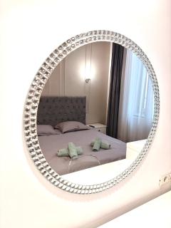 Cris & Ema Luxury Downtown Apartment - 2