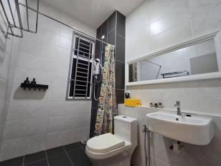 TropINN LoDonHeartBeat 5LuxRoom CirPool BBQ & KTVFun - Bandar Penawar - 6