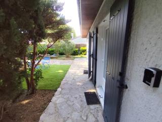 Studio with garden and pool, easy Nîmes access - 1