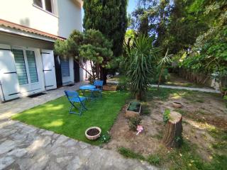 Studio with garden and pool, easy Nîmes access - 2