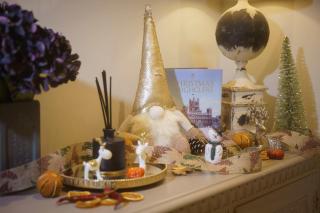 Brand New - Contemporary - 2 Bedroom - 2 Bathroom - Spacious Apartment - Lake Views - 6