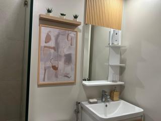 12th Floor Studio for 4 - Avida Aspira Haven near Ayala Mall City View - 2