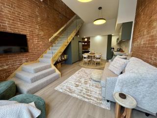 Mylan on Marine - Historic Charm, Modern Heart - 7