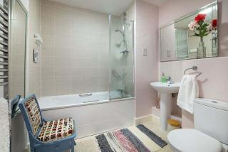 Modern City Centre Flat with Secure Underground Parking Pure B - 1