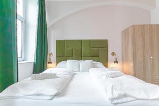 Westbahnhof Kingbed 1BR Apt with ensuite washer - 2