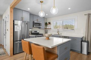 Cozy Luxury Oasis 3 Bedrms 1 Bath SFH - 2