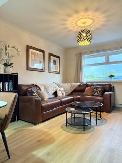 Luxury modern home log fire & outdoor living - 1