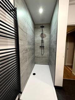 Luxury modern home log fire & outdoor living - 2