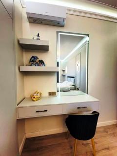 Downtown Stylish Apartment - 3