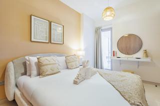 Beautiful Moments - Brand New - 5 min to ADGM, Cleveland, Galleria - 3 min walk to the Beach - Heart of Al Reem - 2BDR - 6 pax - 7