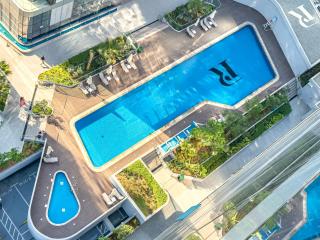 Beautiful Moments - Brand New - 5 min to ADGM, Cleveland, Galleria - 3 min walk to the Beach - Heart of Al Reem - 2BDR - 6 pax - 6