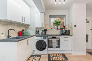 Deluxe 1BR flat steps from Big Ben and London Eye - 1