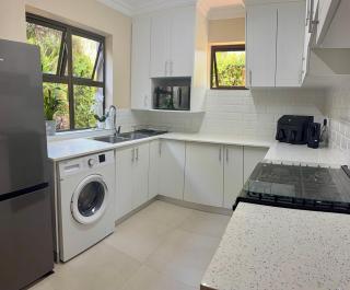 34 Bentley Estate Coastal Apartment - 3