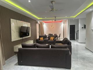 Entire home in Haatso - 1