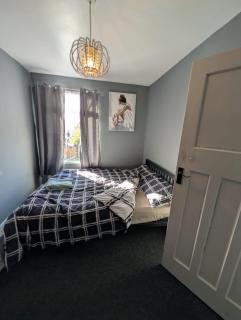 Grangewood Avenue, Rainham, RM13 9PA - 8